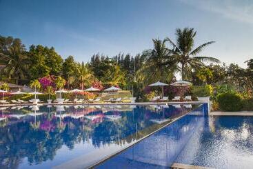 هتل Victoria Phan Thiet Beach Resort & Spa