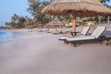 هتل Victoria Phan Thiet Beach Resort & Spa