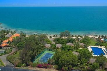 هتل Victoria Phan Thiet Beach Resort & Spa