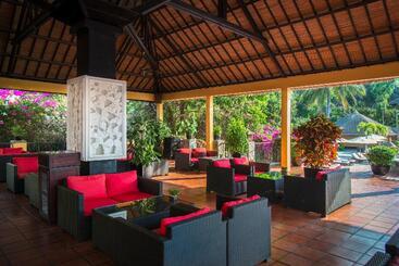 هتل Victoria Phan Thiet Beach Resort & Spa
