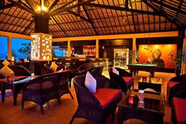 هتل Victoria Phan Thiet Beach Resort & Spa
