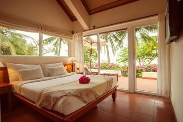 هتل Victoria Phan Thiet Beach Resort & Spa
