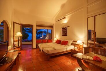 هتل Victoria Phan Thiet Beach Resort & Spa