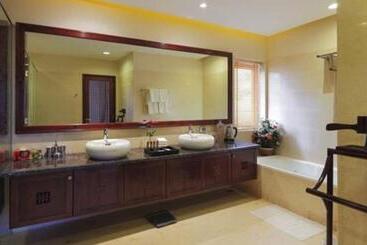 هتل Victoria Phan Thiet Beach Resort & Spa