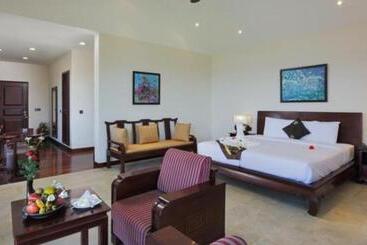 هتل Victoria Phan Thiet Beach Resort & Spa