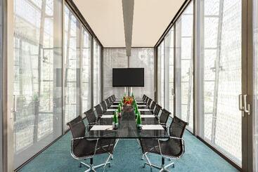 هتل Vienna House by Wyndham Andel's Prague