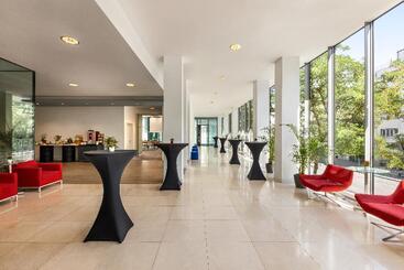 هتل Vienna House by Wyndham Andel's Prague