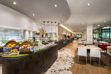 هتل Vienna House by Wyndham Andel's Prague