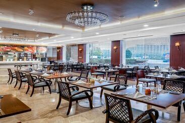 هتل Wyndham Beijing North