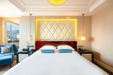 هتل Yunzen Jinling World Trade Plaza