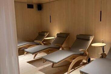 La Couronne Hotel & Spa