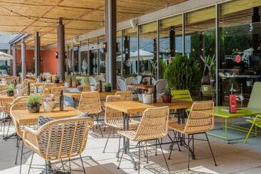 Novotel Barcelona Cornella