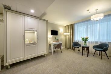 Ratonda Centrum Hotels