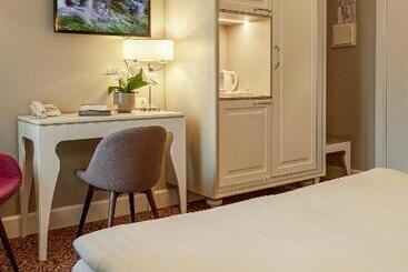 Ratonda Centrum Hotels