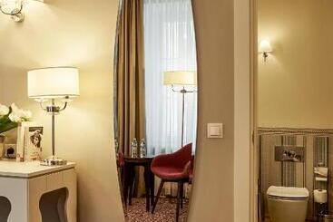 Ratonda Centrum Hotels