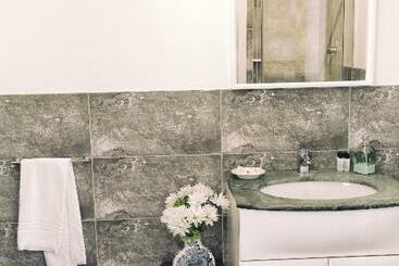پانسیون Rosa Garden B&b