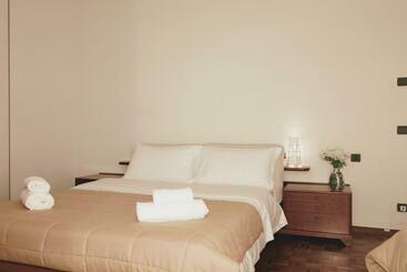 پانسیون Rosa Garden B&b