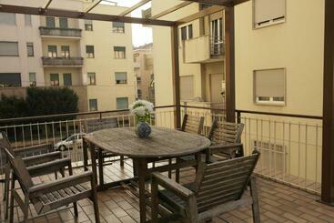 پانسیون Rosa Garden B&b