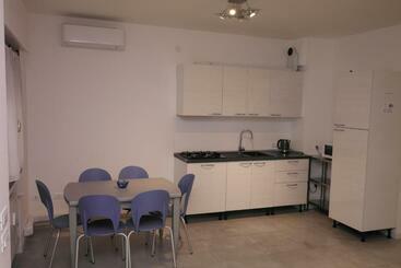 پانسیون Rosa Garden B&b