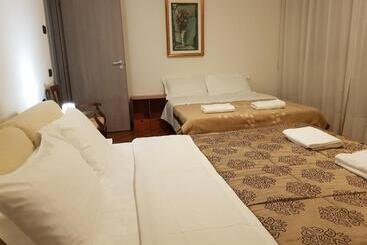 پانسیون Rosa Garden B&b
