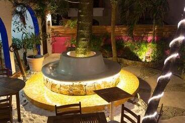 هاستل Amar Inn