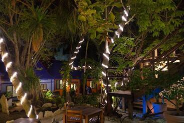 هاستل Amar Inn