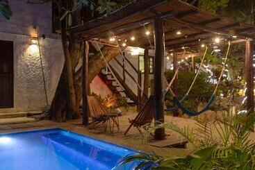 هاستل Amar Inn