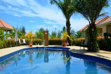 Ao Thai Resort