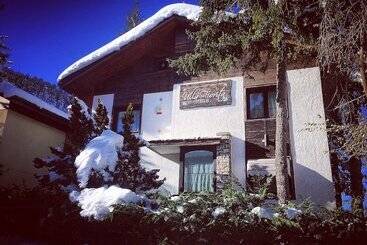 تختخواب و صبحانه Villa Fiorita