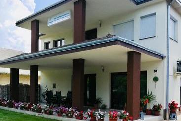Cserkeszem Panzió