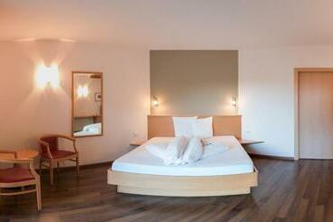 Garni Hotel Peterlinhof
