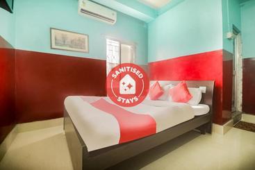 בית מלון כפרי Oyo 64358 Gopala Residency