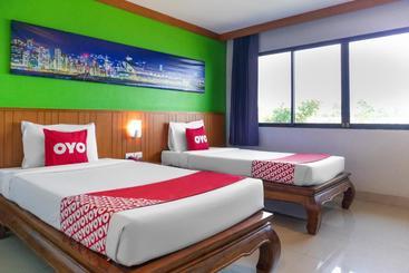 هتل Oyo 728 The Hopp Airport