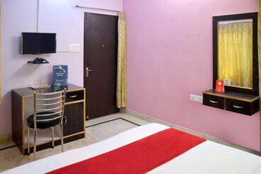 هتل Parag Inn
