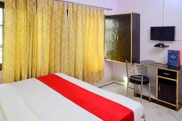 هتل Parag Inn