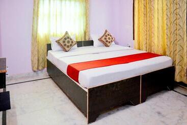 هتل Parag Inn