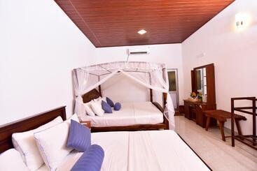 پانسیون Ariya Rest & Ayurveda Spa
