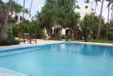 استراحتگاه Laguna Palace Zanzibar