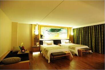 هتل Huidong Regal Palace Resort