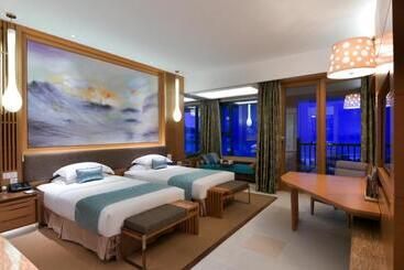 هتل Huidong Regal Palace Resort