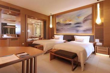 هتل Huidong Regal Palace Resort
