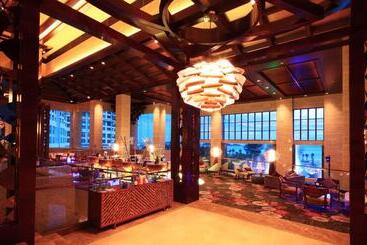 هتل Huidong Regal Palace Resort
