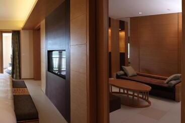هتل Huidong Regal Palace Resort