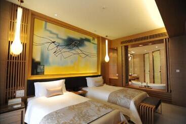 هتل Huidong Regal Palace Resort
