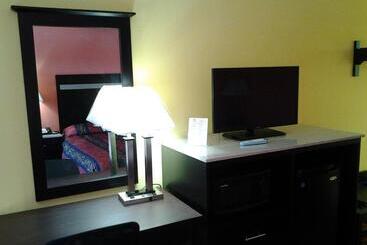 مُتل Elkton Lodge