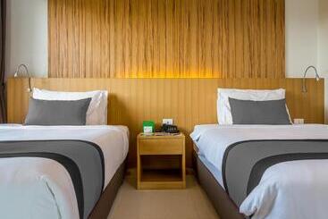 Nai Yang Beach Resort And Spa