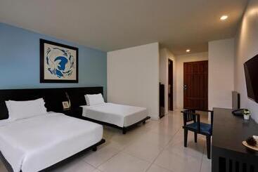 Nai Yang Beach Resort And Spa