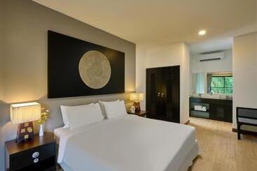 Nai Yang Beach Resort And Spa