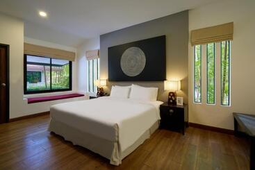 Nai Yang Beach Resort And Spa