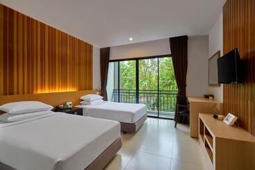 Nai Yang Beach Resort And Spa